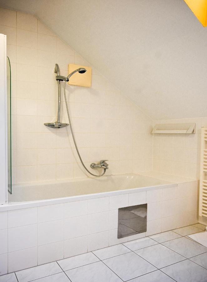 Modern Suite City Center Виена Екстериор снимка