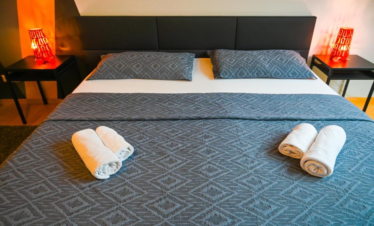 Modern Suite City Center Виена Екстериор снимка